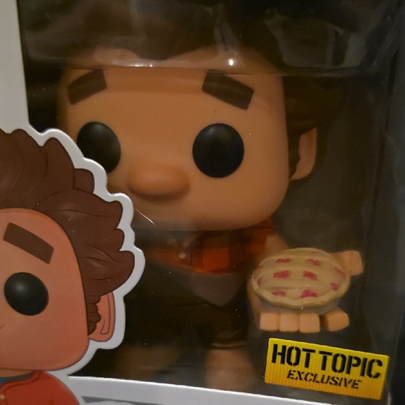 Funko Pop Wreck-It Ralph and Yesss Figures - Picture 6 of 8